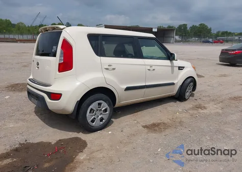 2013 Kia Soul z USA, uszkodzony, nr VIN KNDJT2A54D7775447